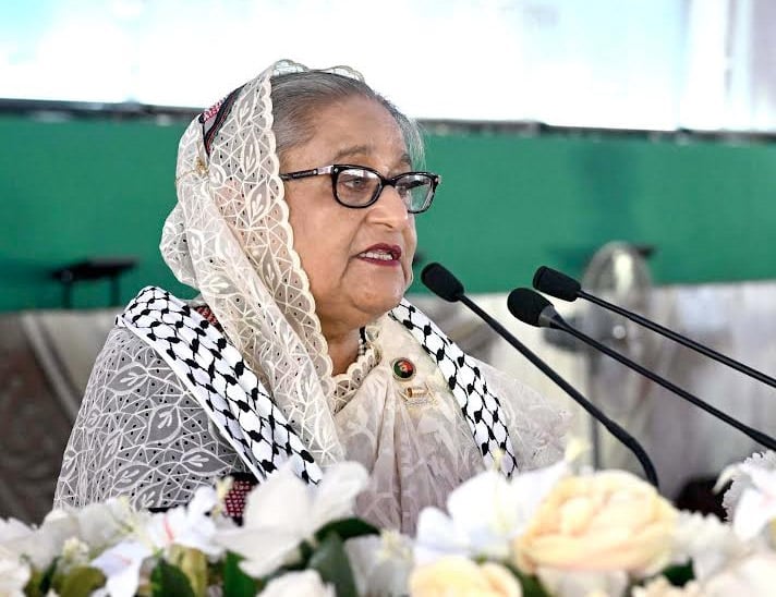 সন্ত্রাসী কর্মকান্ডে জড়ালে বিএনপি-জামায়াতকে ছাড় দেওয়া হবে না : প্রধানমন্ত্রী সন্ত্রাসী কর্মকান্ডে জড়ালে বিএনপি-জামায়াতকে ছাড় দেওয়া হবে না : প্রধানমন্ত্রী
