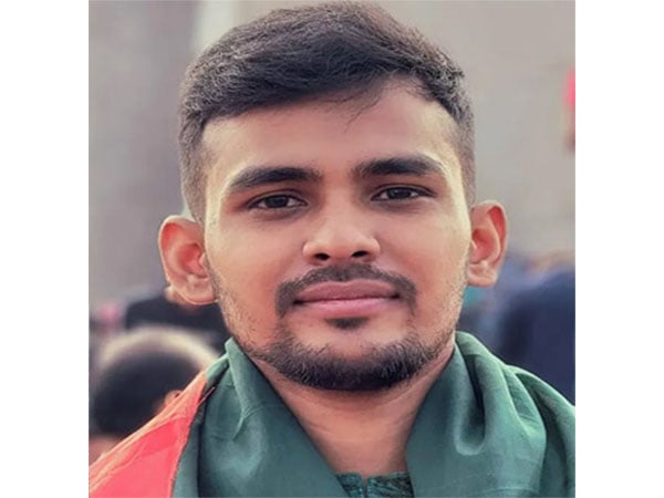 পাকিস্তানকে হোয়াইটওয়াশ করায় ক্রীড়া উপদেষ্টার অভিনন্দন পাকিস্তানকে হোয়াইটওয়াশ করায় ক্রীড়া উপদেষ্টার অভিনন্দন