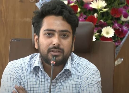 ফ্যাসিবাদে জড়িতদের বিচারের আওতায় আনা হবে : তথ্য উপদেষ্টা ফ্যাসিবাদে জড়িতদের বিচারের আওতায় আনা হবে : তথ্য উপদেষ্টা