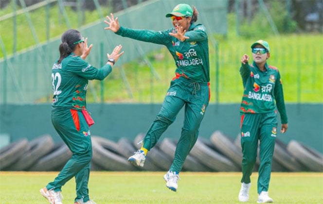 জয় দিয়ে শ্রীলংকা সফর শেষ করলো বাংলাদেশ নারী ‘এ’ দল জয় দিয়ে শ্রীলংকা সফর শেষ করলো বাংলাদেশ নারী ‘এ’ দল