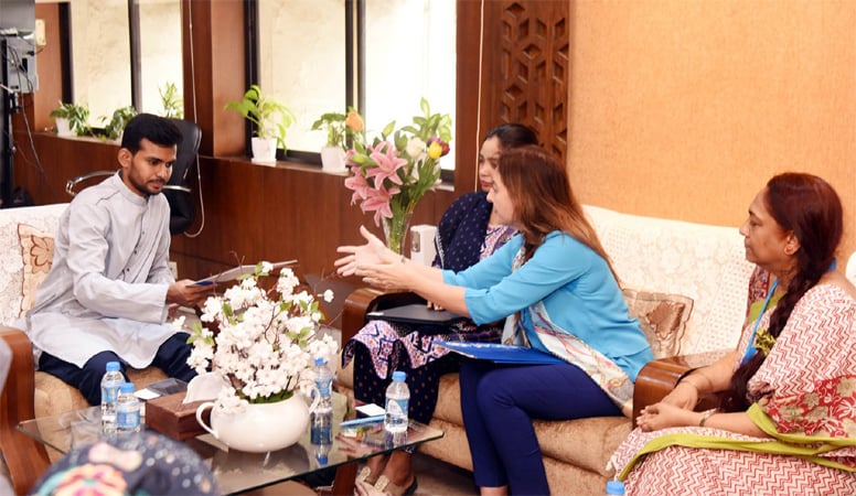 প্রান্তিক শিশুদের ঝুঁকিপূর্ণ শ্রম রোধে ইউনিসেফের সঙ্গে কাজ করবে সরকার : আসিফ মাহমুদ সজীব ভূঁইয়া প্রান্তিক শিশুদের ঝুঁকিপূর্ণ শ্রম রোধে ইউনিসেফের সঙ্গে কাজ করবে সরকার : আসিফ মাহমুদ সজীব ভূঁইয়া