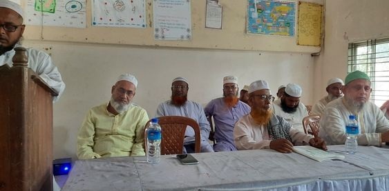 বিরামপুরে ইমাম ও ওলামা মাশায়েখদের সমাবেশ অনুষ্ঠিত বিরামপুরে ইমাম ও ওলামা মাশায়েখদের সমাবেশ অনুষ্ঠিত