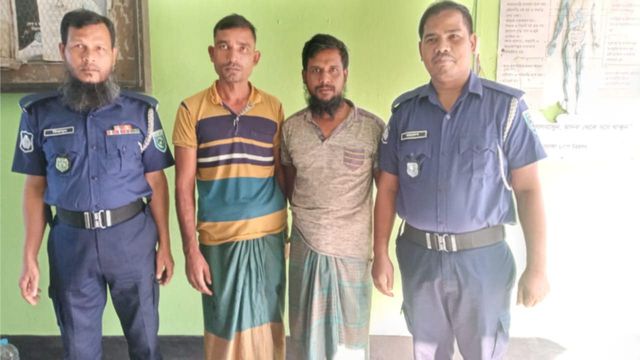 বিরামপুরে পুলিশী অভিযানে দুই নারীসহ ৪ ছিনতাইকারী আটক বিরামপুরে পুলিশী অভিযানে দুই নারীসহ ৪ ছিনতাইকারী আটক