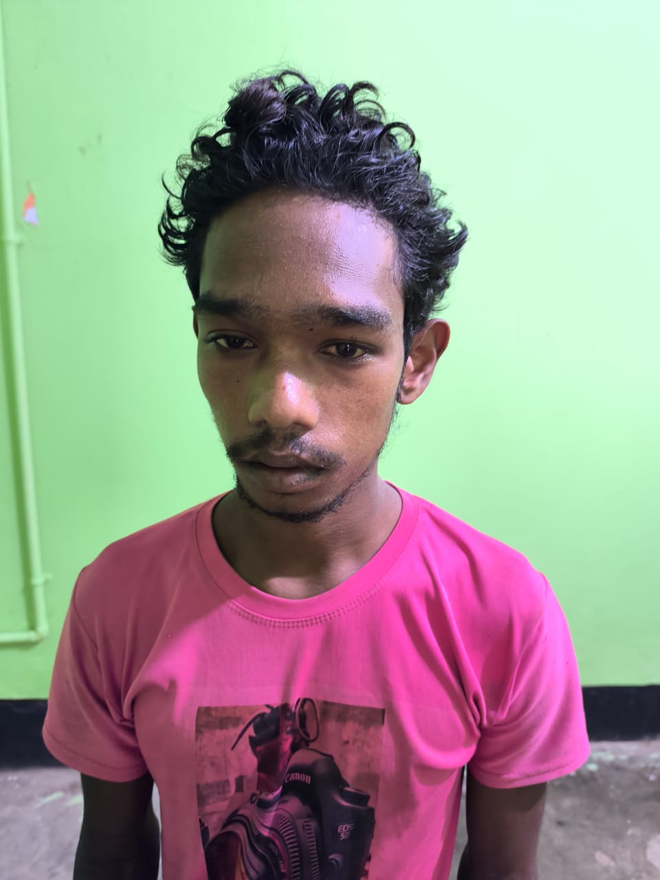 বিরামপুরে সাঁওতাল কণ্যা শিশু ধর্ষনের অভিযোগে ধর্ষক ভাদরা আটক