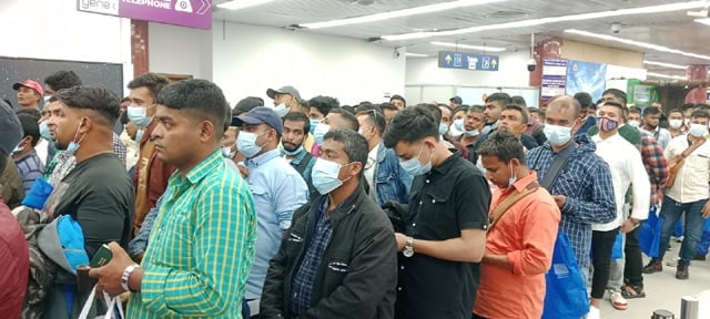 লিবিয়া থেকে দেশে ফিরেছে আটকে পড়া ১৫৭ বাংলাদেশি লিবিয়া থেকে দেশে ফিরেছে আটকে পড়া ১৫৭ বাংলাদেশি
