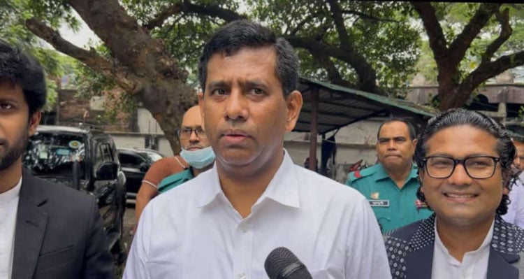 প্রসিকিউশনের কাজ পরোয়ানা ইস্যু করানো আসামি গ্রেফতারের দায়িত্ব পুলিশের : চিফ প্রসিকিউটর প্রসিকিউশনের কাজ পরোয়ানা ইস্যু করানো আসামি গ্রেফতারের দায়িত্ব পুলিশের : চিফ প্রসিকিউটর