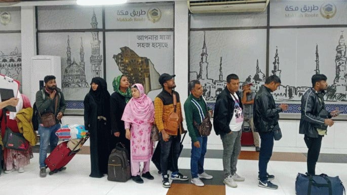 আজ রাতে দেশে ফিরছেন ৫২ লেবানন প্রবাসী আজ রাতে দেশে ফিরছেন ৫২ লেবানন প্রবাসী