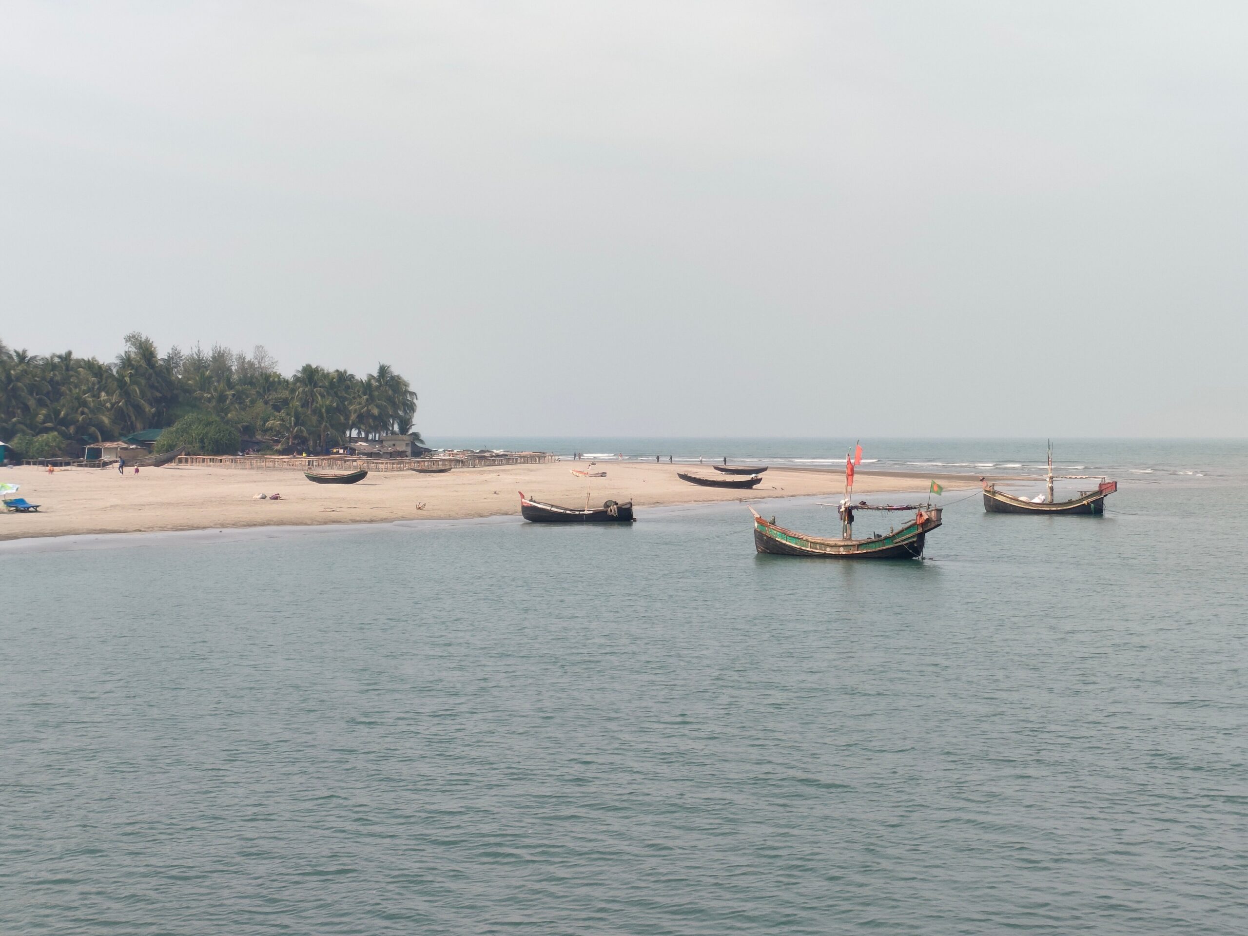 স্বকীয়তা ফিরে পাচ্ছে সেন্টমার্টিন