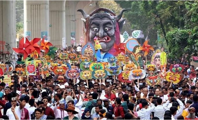 গানে-শোভাযাত্রায় দেশ জুড়ে উদযাপিত হলো পহেলা বৈশাখ
