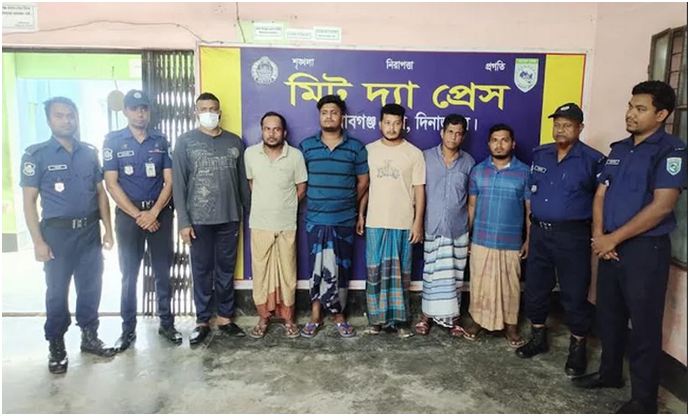 দিনাজপুরে আওয়ামী লীগের ৩৫ নেতা-কর্মীসহ গ্রেফতার ১০৮ দিনাজপুরে আওয়ামী লীগের ৩৫ নেতা-কর্মীসহ গ্রেফতার ১০৮