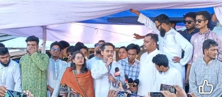 দিনাজপুরকে দুটি জেলায় করার যৌক্তির দাবীর বিষয়টি প্রধান উপদেষ্টার কাছে পৌঁছে দিব :  সারজিস আলম