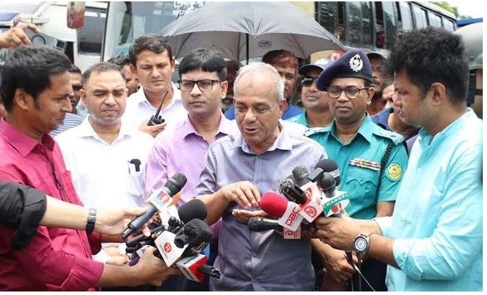 ডিসিপ্লিন মেনে চললে আইনশৃঙ্খলা পরিস্থিতি ও যানজট উভয়ই নিয়ন্ত্রণে থাকবে: স্বরাষ্ট্র উপদেষ্টা